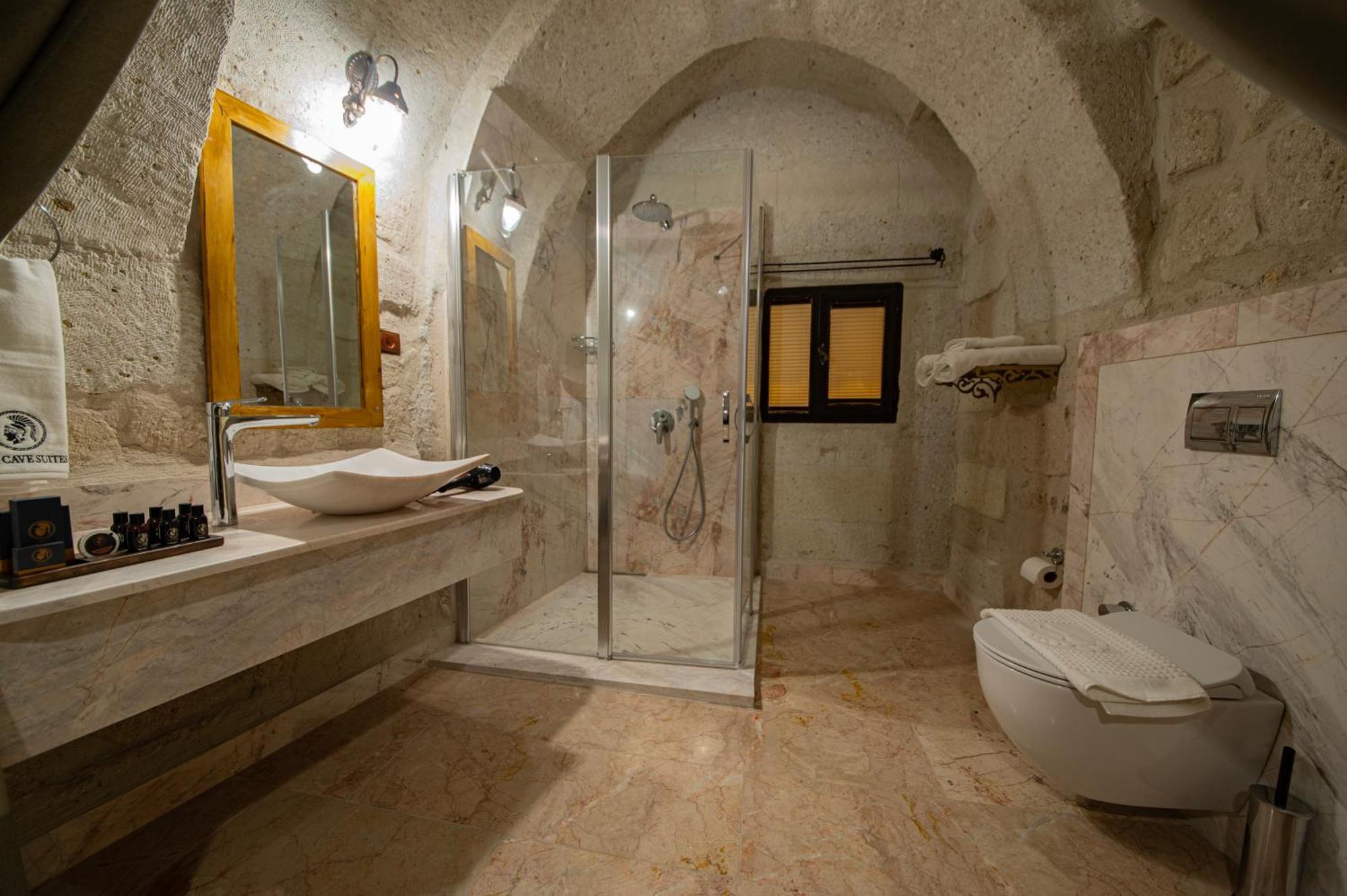 Ares Cave Suites Гореме Экстерьер фото