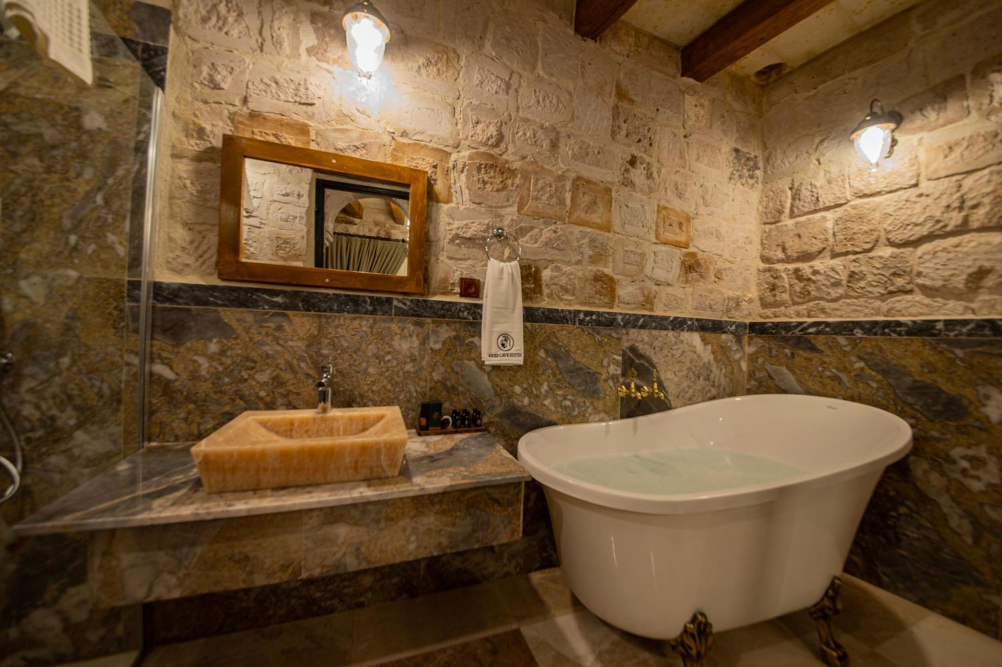 Ares Cave Suites Гореме Экстерьер фото